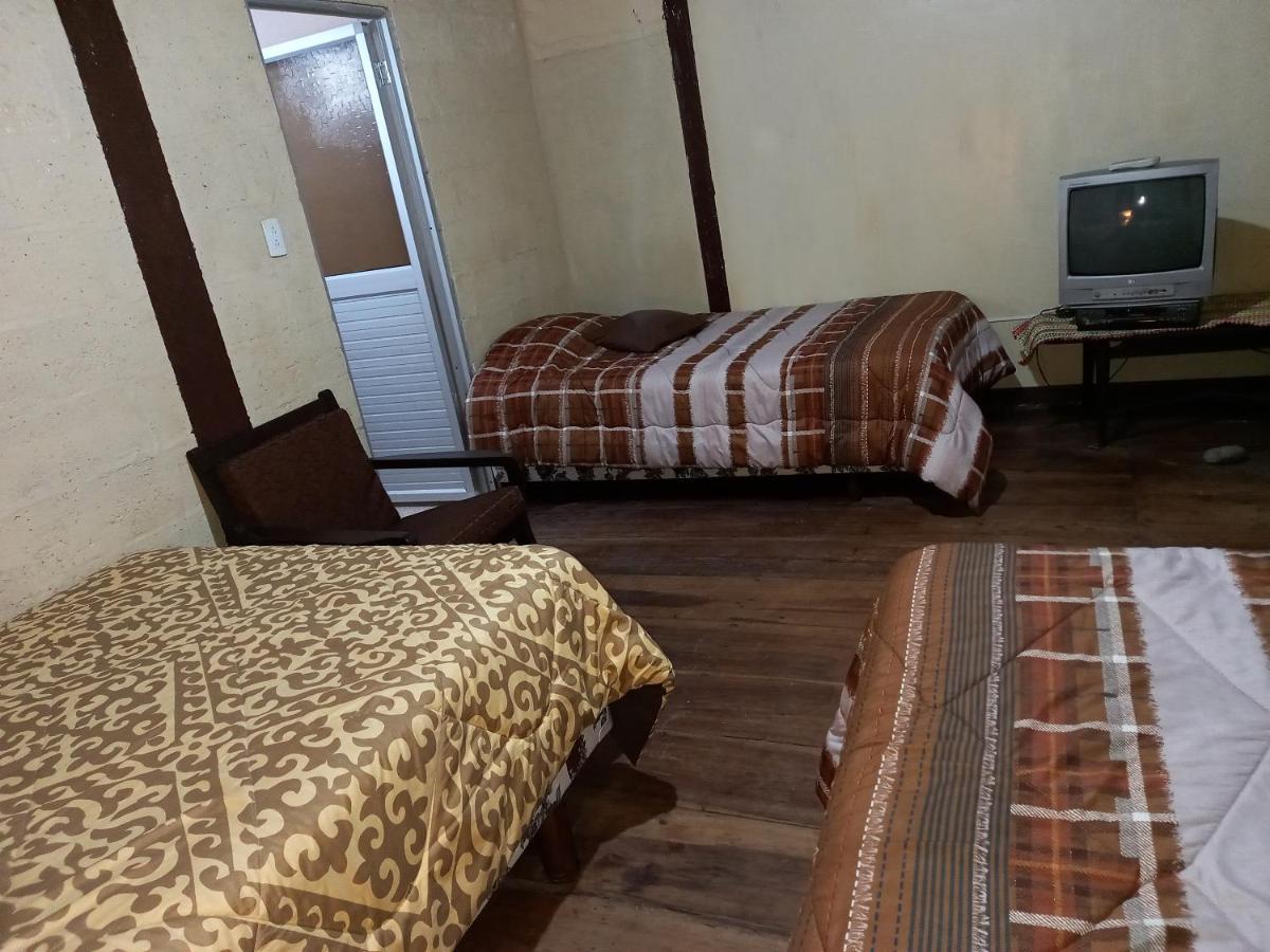 באניוס Montano Camping & Hostel מראה חיצוני תמונה