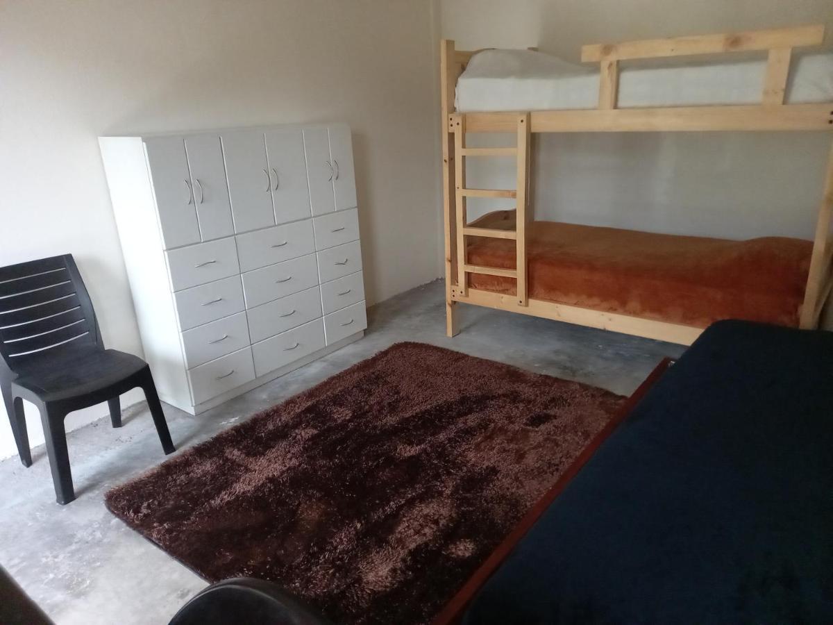 באניוס Montano Camping & Hostel מראה חיצוני תמונה