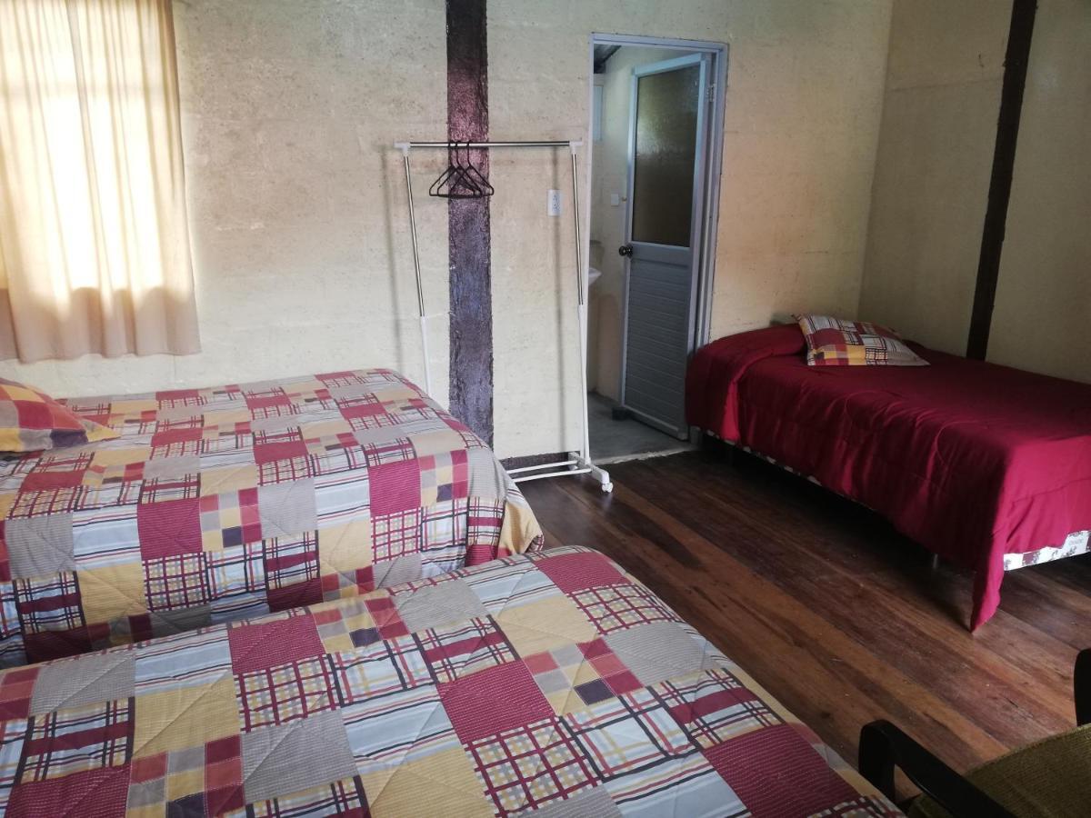 באניוס Montano Camping & Hostel מראה חיצוני תמונה
