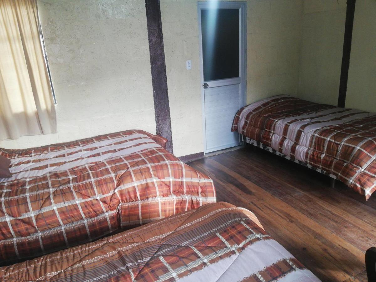 באניוס Montano Camping & Hostel מראה חיצוני תמונה